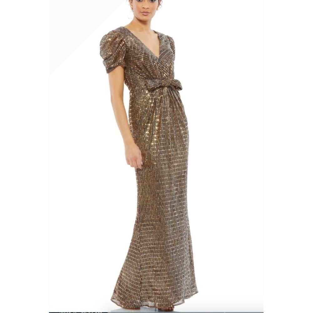 Mac Duggal Bronze Metallic Sequin V-Neck Puff Sleeve Gown 26410 Size 2 - Picture 5 of 8